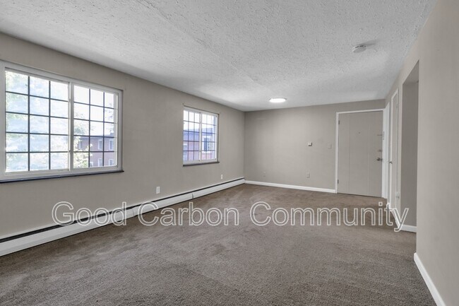 Foto del edificio - 315 Beattie Ave