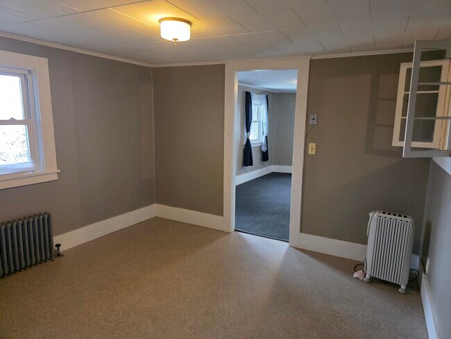 Foto del edificio - 96 N Main St