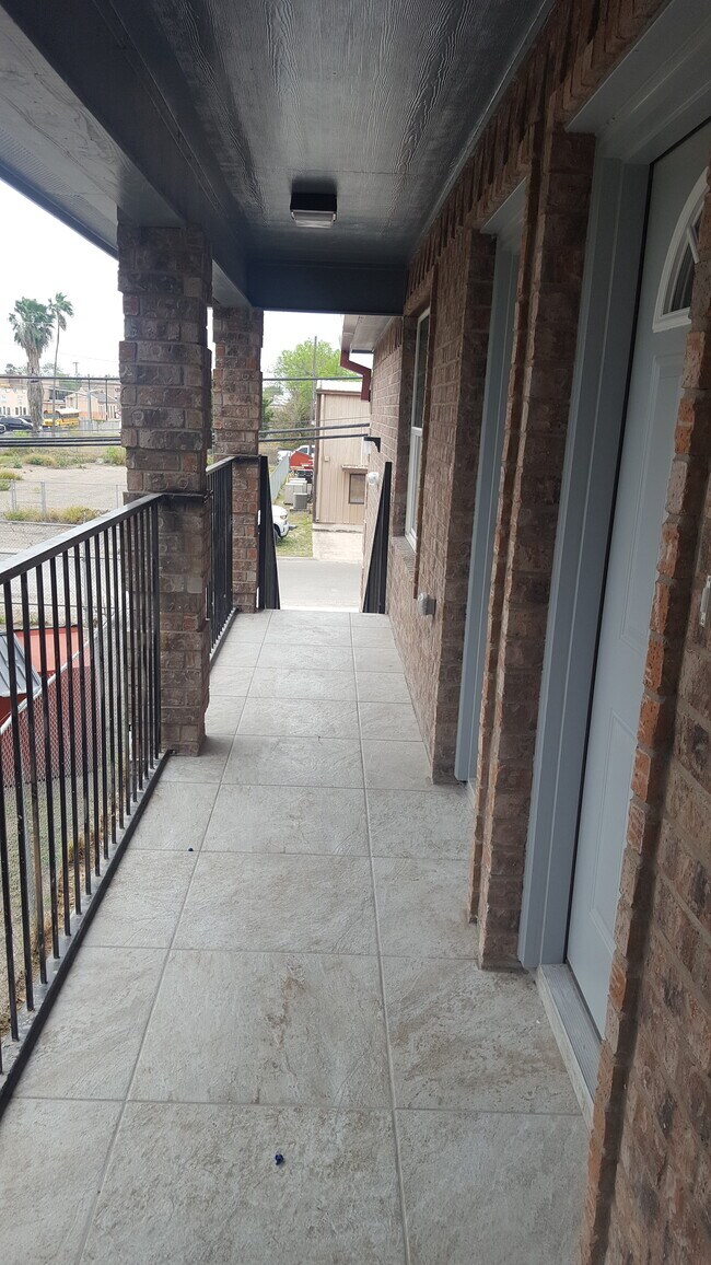 Foto del edificio - 709 E 3rd St