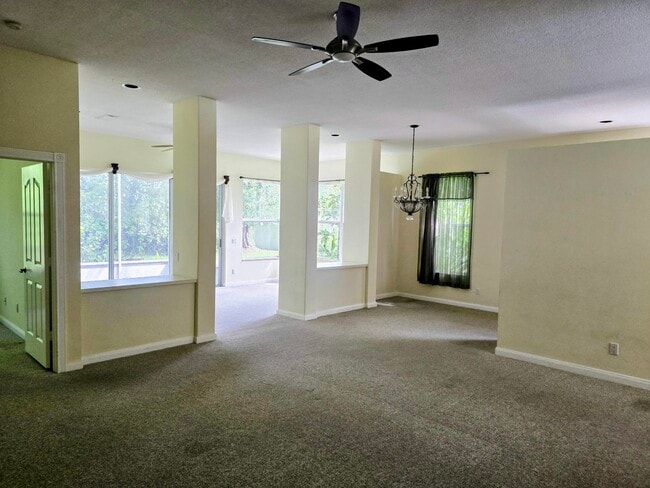 Building Photo - 5131 SE Sweetbrier Terrace