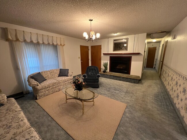 Building Photo - 655 S 850 W