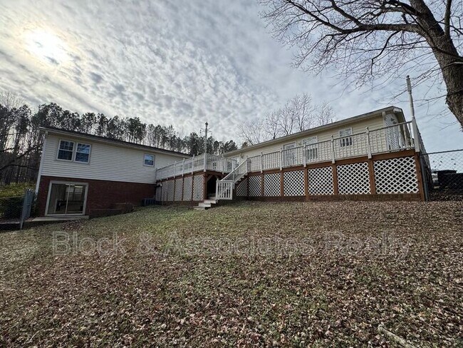 Building Photo - 200 Dan Dixon Dr