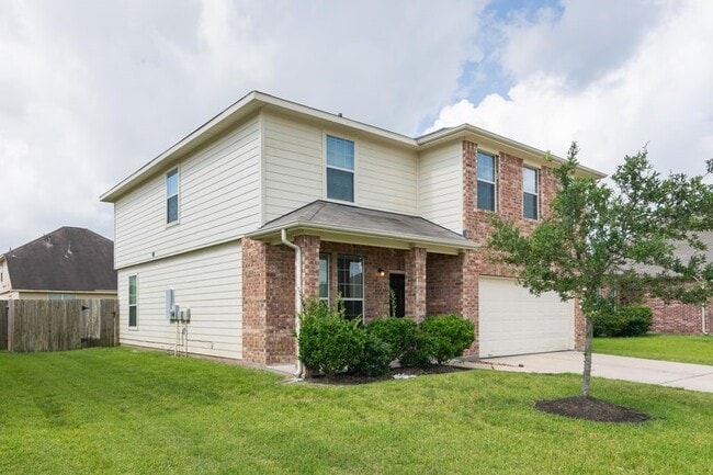 Building Photo - 2527 Verano Dr