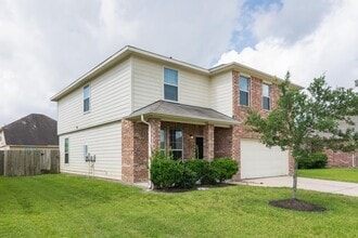 Building Photo - 2527 Verano Dr