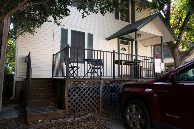 Building Photo - 2811 Salado St