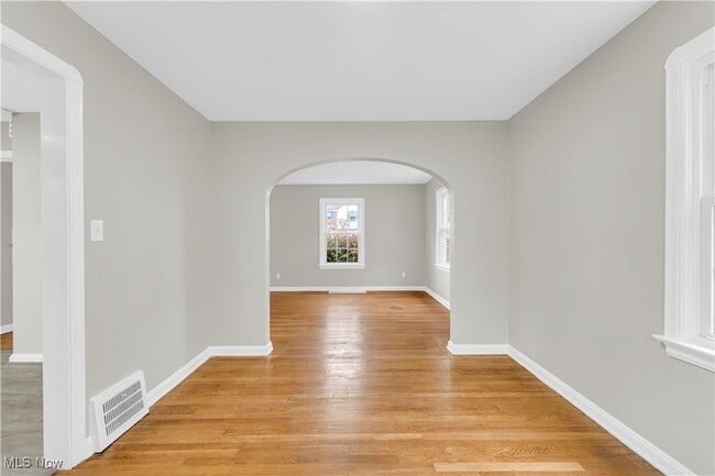 Building Photo - 16201 Walden Ave