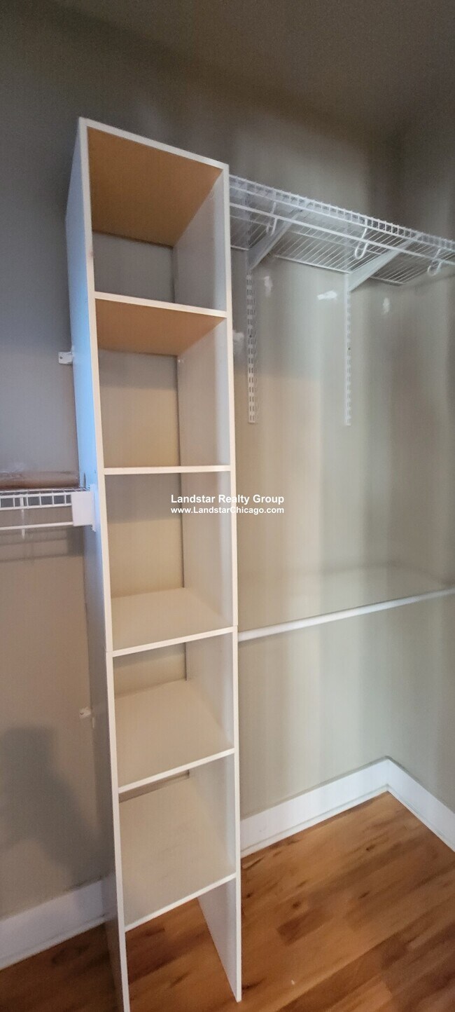 Foto del edificio - 4615 N Dover St