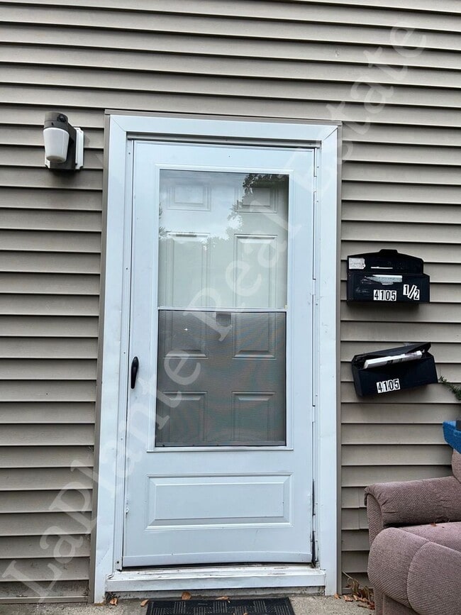 Building Photo - 4105 Walker Ave