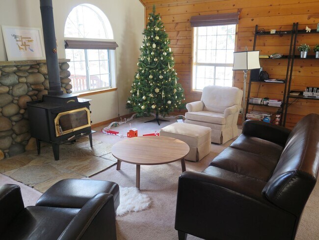 Foto del edificio - 6-Month Ski Lease in Tahoe Donner, Availab...