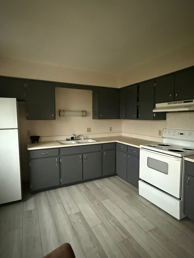 Building Photo - 4216 Marquette Dr
