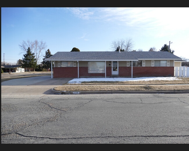 Building Photo - 2049 W 4450 S