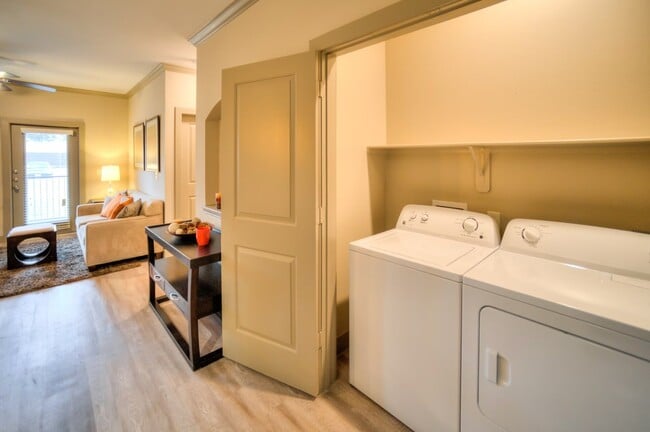 Photo - 6520 Jamail Dr Apartment