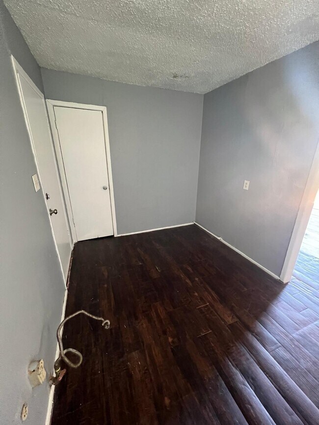 Foto del edificio - 7441 18th St