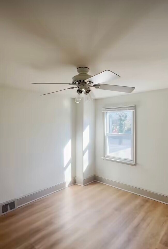 Foto del edificio - 7713 Union Ave