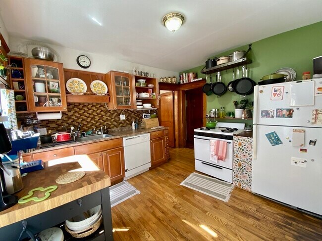 Building Photo - 12 Saint Peter St