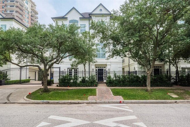 Foto del edificio - 4229 Bettis Dr