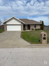 Building Photo - 485 E Whitethorn Dr