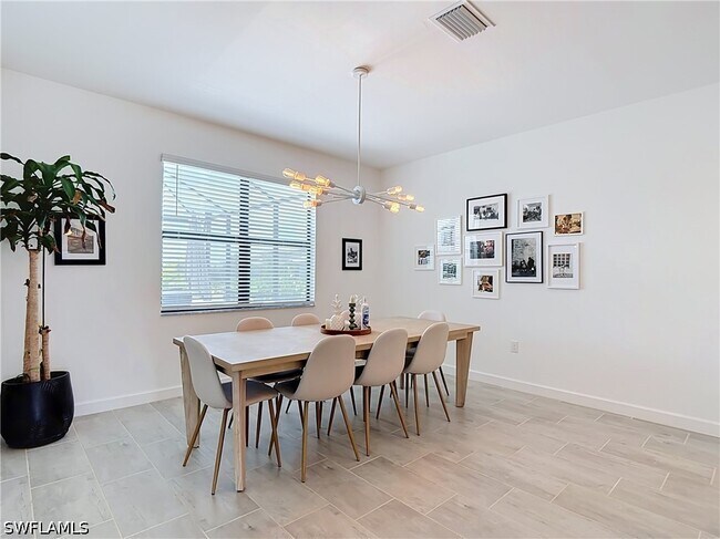 Foto del edificio - 11361 Timber Creek Dr