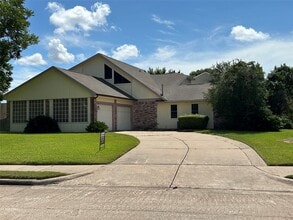 Building Photo - 3654 Palm Grove Dr