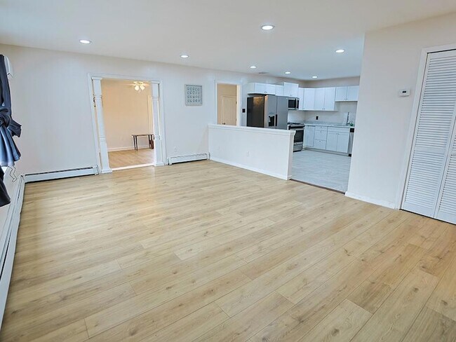 Foto del edificio - 1037 Ridgebury Rd