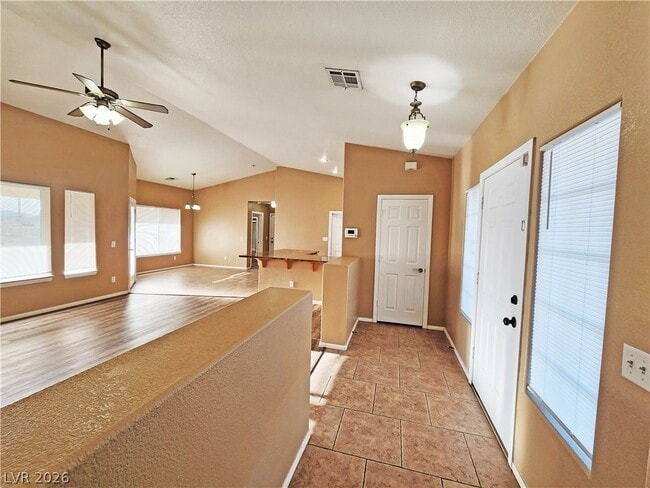 Building Photo - 3680 Ravine Ave