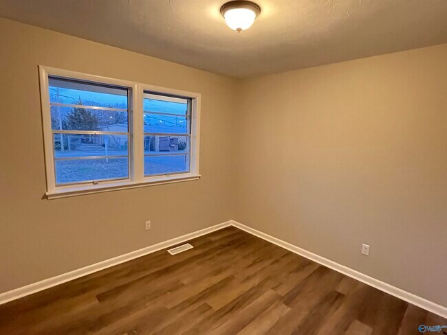 Foto del edificio - 1506 Coleman Ave