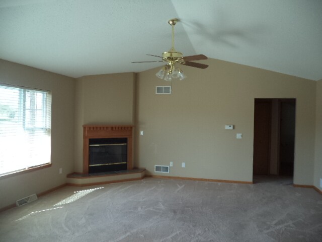 Building Photo - 840 Clover Court