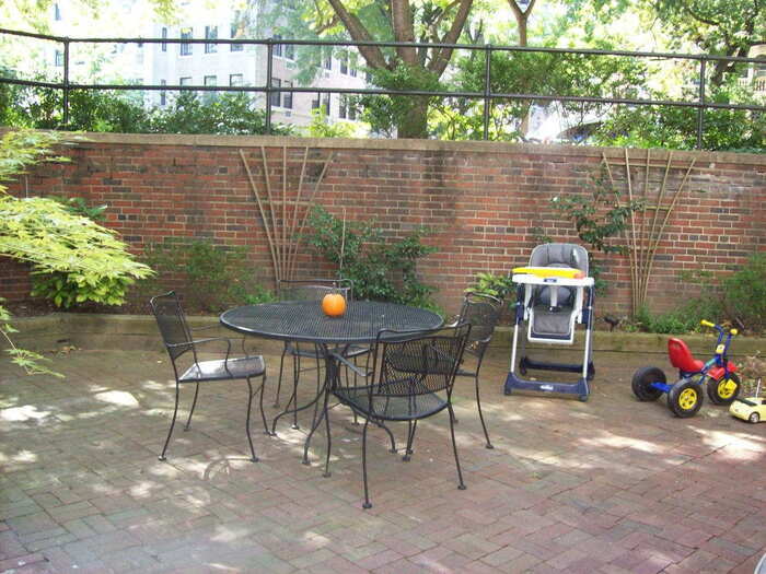 Foto principal - 4701 Connecticut Ave NW
