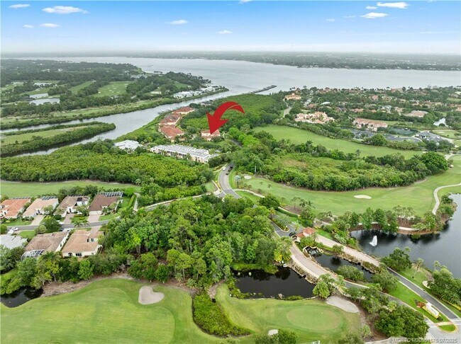 Foto del edificio - 2381 SW Island Creek Trail