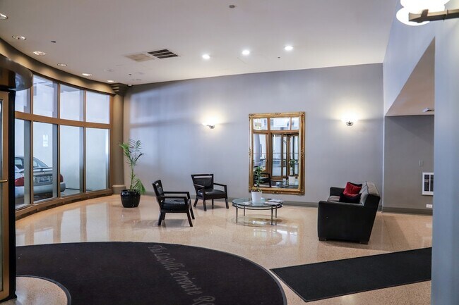 Foto del edificio - 1212N N La Salle Dr