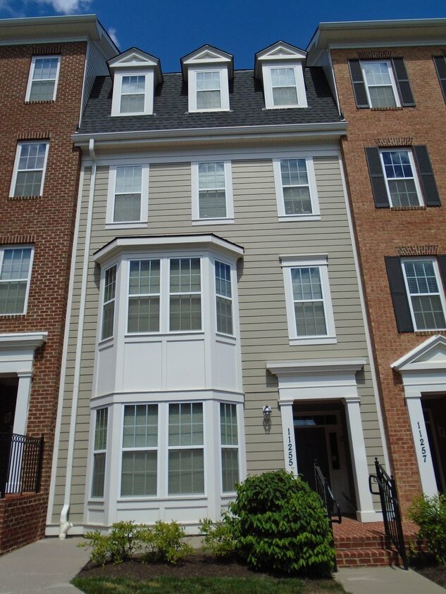 11255 Chase St, Fulton, MD 20759 Condo for Rent in Fulton, MD