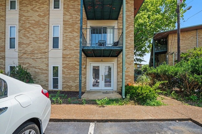 Photo - 2-Bedroom Ground Floor Condo for Rent in Madison – Great Location at 555 N. DuPont Ave. #B-26