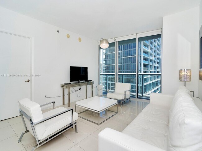 Building Photo - 485 Brickell Ave