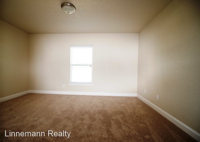 Building Photo - 3 br, 2.5 bath House - 2326 Verna Lee Blvd
