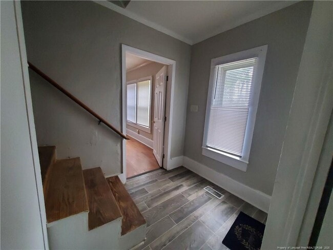 Building Photo - 868 W Orange St