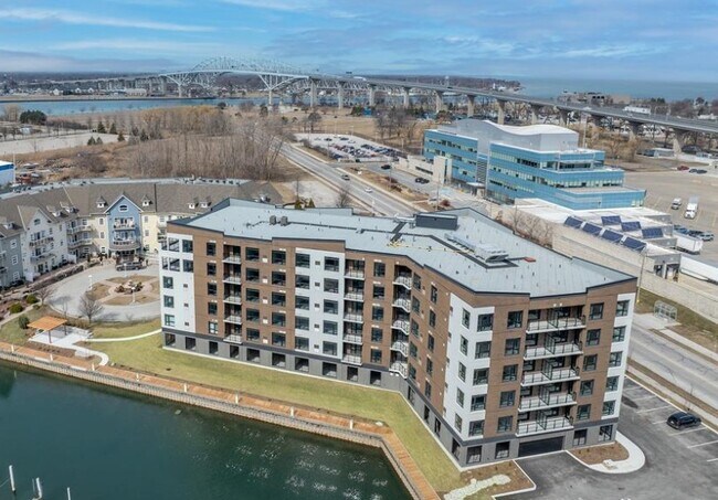 Photo du bâtiment - 1540 Venetian Blvd