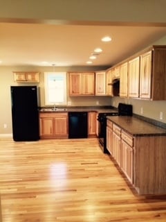 Building Photo - 3 bdrm/2 bath - Twin Lakes