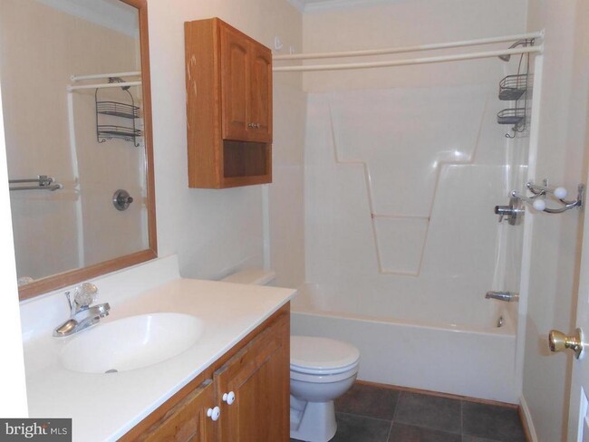 Foto del edificio - 43987 Sandy Bottom Rd