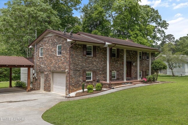 Photo - 1301 Chert Pit Rd House