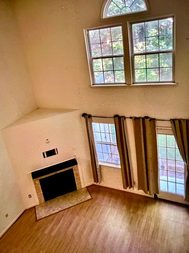 Foto del edificio - 2212 Springhill Ave