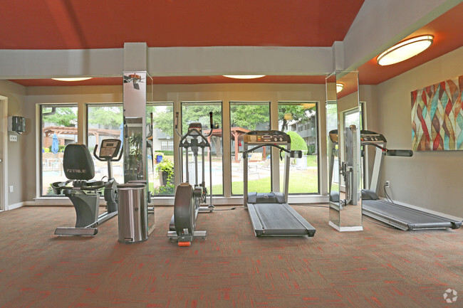 FITNESS CENTER - Summer Gate