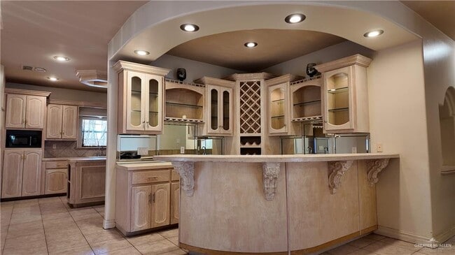 Building Photo - 20 San Rodrigo