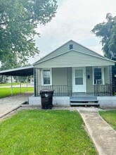 Building Photo - 418 N High St