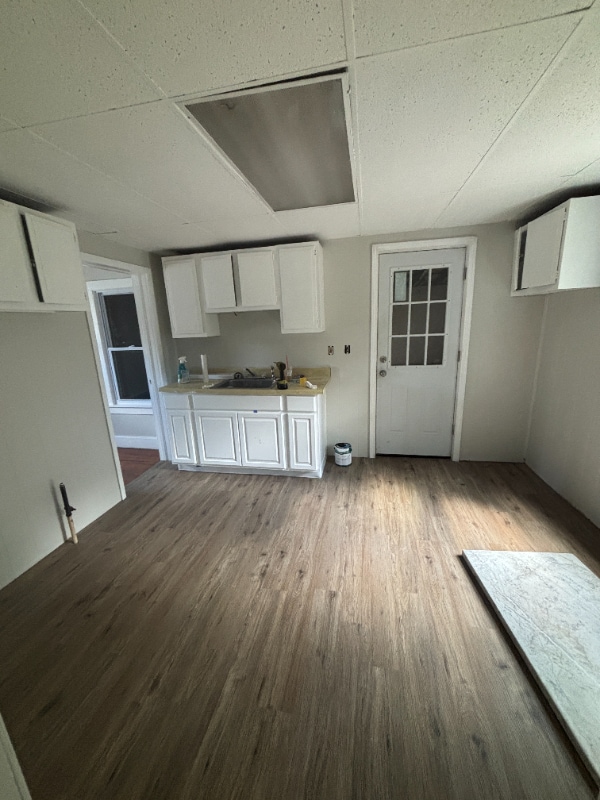 Building Photo - 203 Parsons Ave