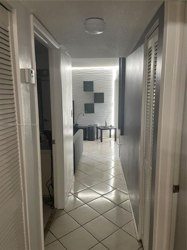 Foto del edificio - 9445 Fontainebleau Blvd