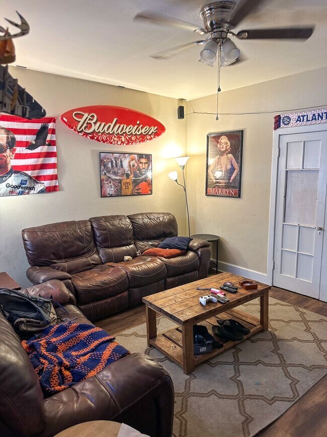 Foto del edificio - 332 Genelda Ave