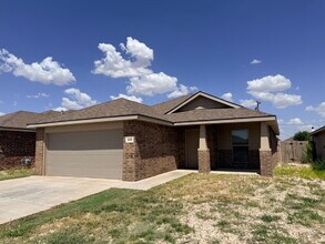 Building Photo - 2120 N Texas Ave