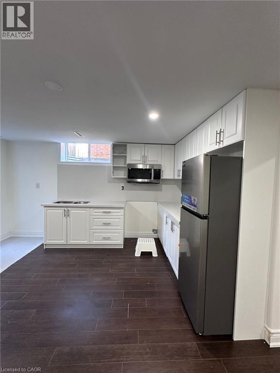 Building Photo - 14 Anastasia Dr