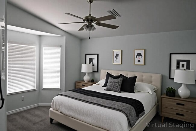 Large Main Bedroom - 3924 NE 22nd St