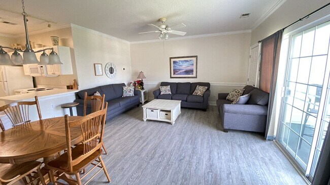 Building Photo - Nicely furnished 1 bedroom/1 bath condo in Myrtlewood